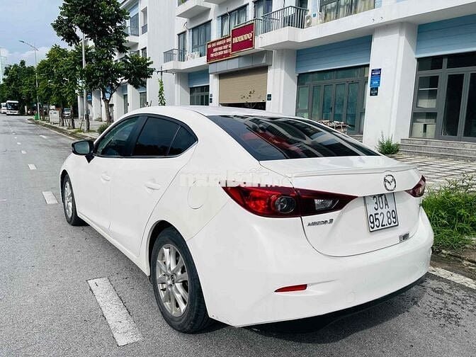 Mazda 3 2015 1.5 AT Sedan - 181043 km