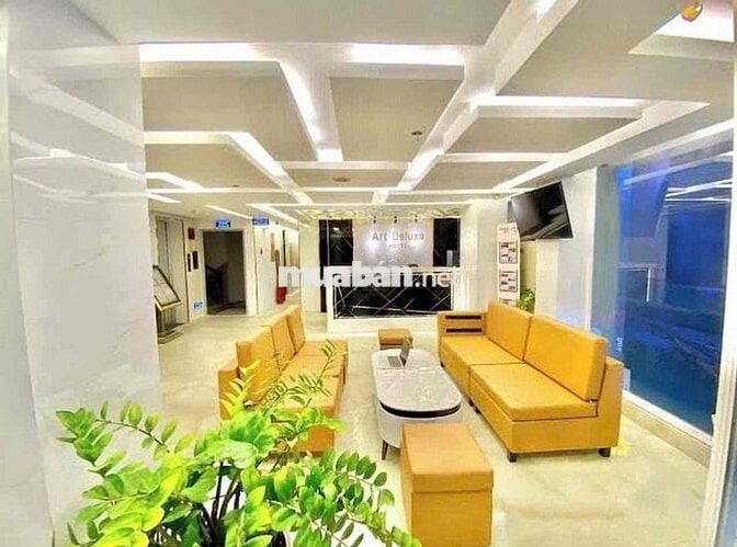 Bán Khách Sạn Hẻm Trần Phú Nha Trang Đầy Đủ Vào Vận Hành Ngay
