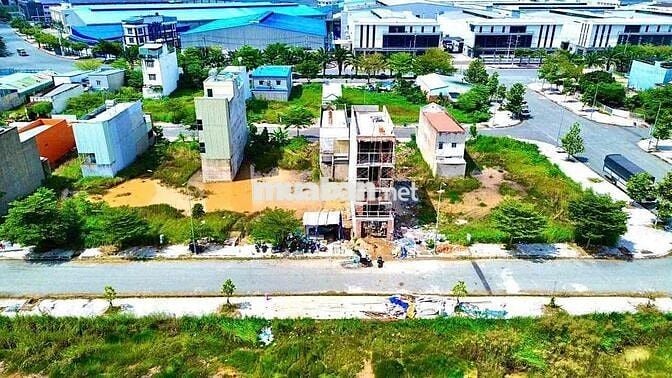 Bán nhanh mặt tiền xây trọ 10x26m, kdc đông gần kcn lớn, sổ hồng riêng