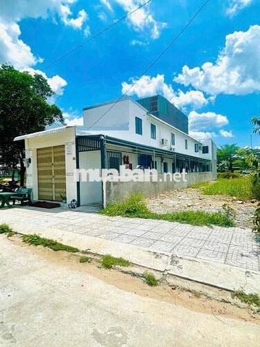 Bán nhanh mặt tiền xây trọ 10x26m, kdc đông gần kcn lớn, sổ hồng riêng