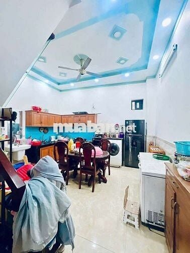 Cần bán gấp nhà 4 tầng tại dĩ an , đa tiện nghi