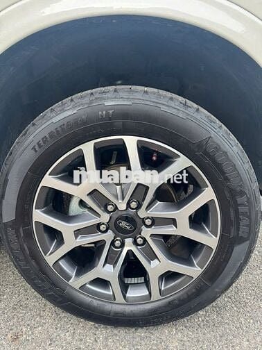 EVEREST TITANIUM 1 CẦU CÁ NHÂN 2024 - 16800 KM