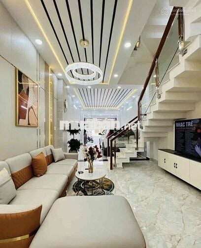 Bán nhà đang cho thuê 17tr/th Nguyễn Hiền, Quận 3. Giá 5,86Tỷ/ 4,5x10m