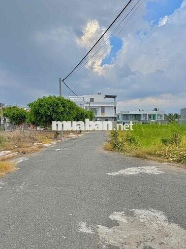 Đât mặt tiền nhựa gần trường Bưu điện 3 thuôc Tân Mỹ Chánh Mỹ Tho