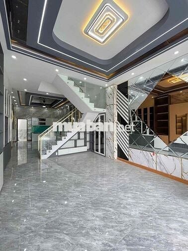 Nhà mới xây ở ngã tư Xoài Đôi, DT 100m2 , có sân để ô tô, giá 1ty240