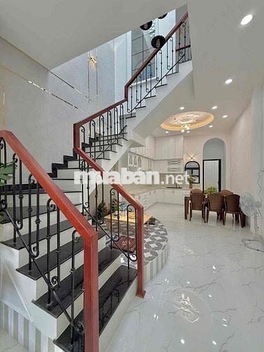 Nhà phường 5 Mỹ Tho  đường Phạm Thanh .3 phòng ngủ