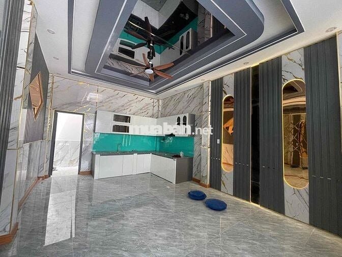 Nhà mới xây ở ngã tư Xoài Đôi, DT 100m2 , có sân để ô tô, giá 1ty240