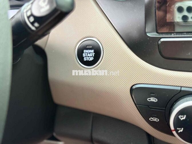 Hyundai Grand i10 2018 Sedan 1.2 MT - 123456 km