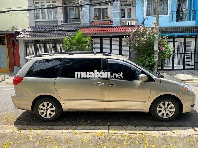 Toyota Sienna 2007  - 99999 km