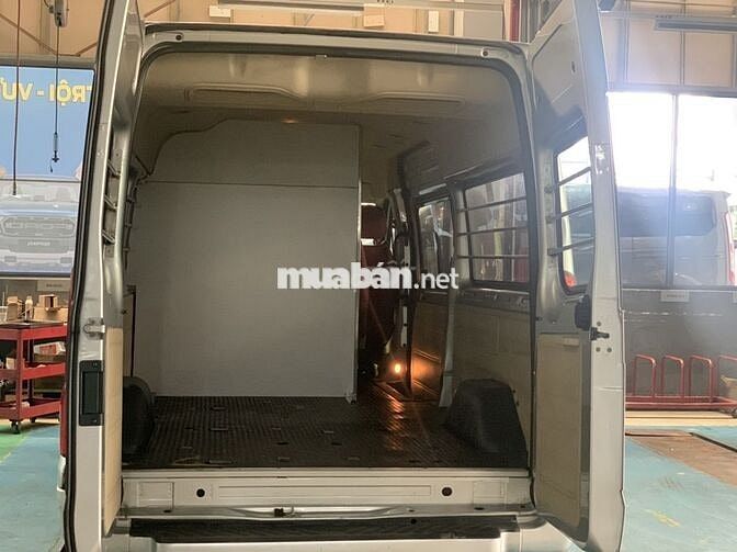 FORD TRANSIT VAN 6 CHỖ 2015_CHẠY B2 KO CẤM GIỜ