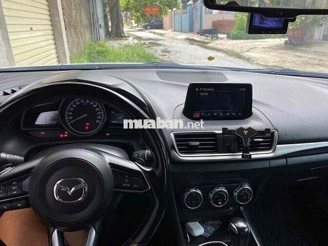 Mazda 3 2018 1.5 AT Sedan - 150000 km