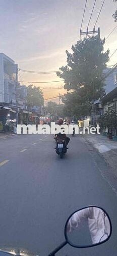 nhà mặt tiền trệt lửng 4*30; 3pn tiện kinh doanh