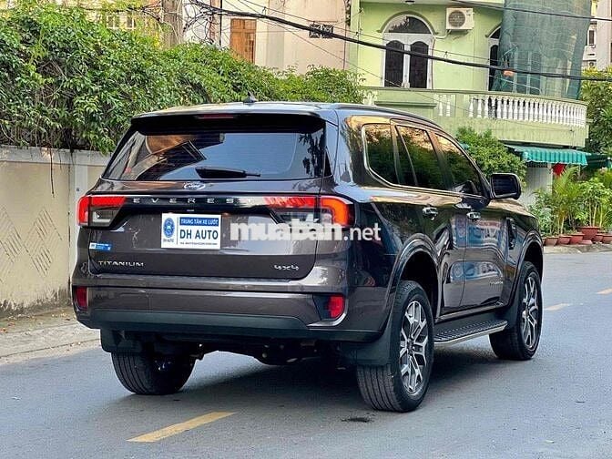 Ford Everest Titanium 2.0L 4x4 AT 2022