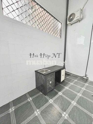 Nhà Mới Xây Có Máy Lạnh, Gần Cầu Rạch Súc NVL