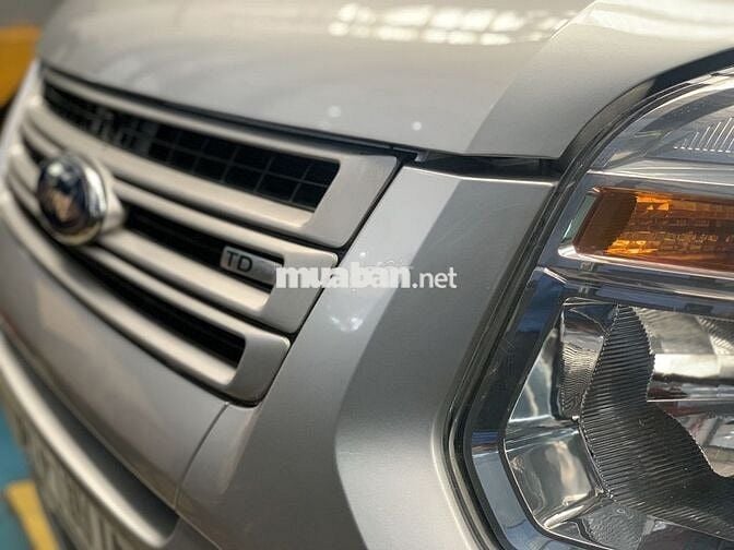 FORD TRANSIT VAN 6 CHỖ 2015_CHẠY B2 KO CẤM GIỜ