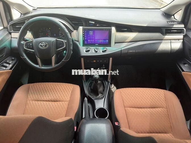 Toyota Innova 2.0E 2018 - 98000km