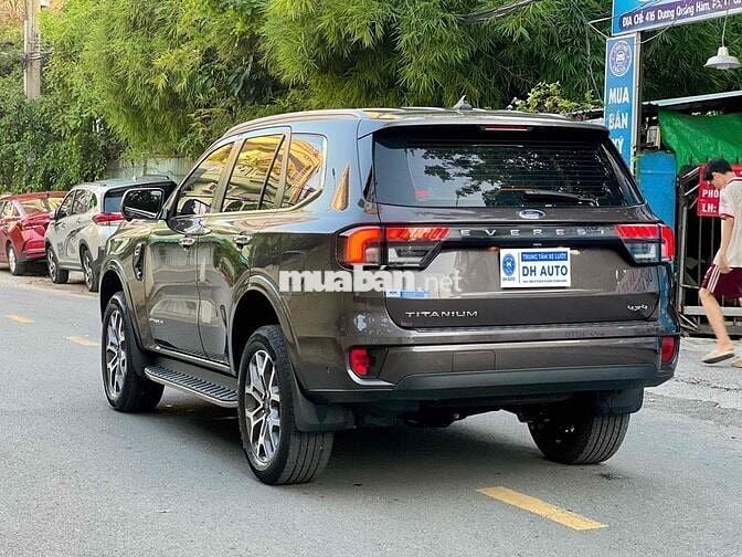 Ford Everest Titanium 2.0L 4x4 AT 2022