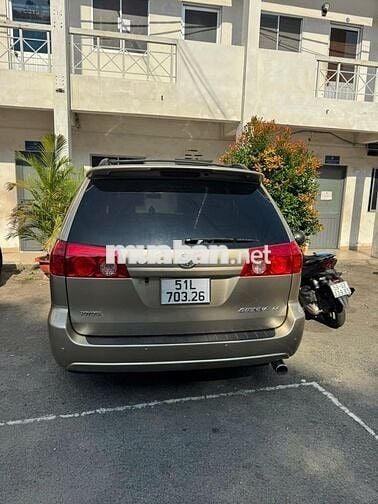 Toyota Sienna 2007  - 99999 km