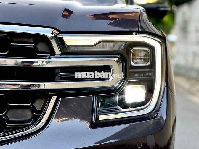 Ford Everest Titanium 2.0L 4x4 AT 2022