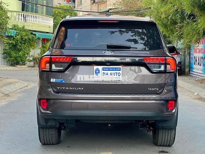 Ford Everest Titanium 2.0L 4x4 AT 2022