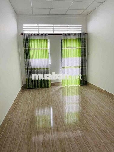 cho thuê nhà trệt lầu nguyên căn 3phòng sẵn 3máy lạnh hẻm Nguyễn V Cừ