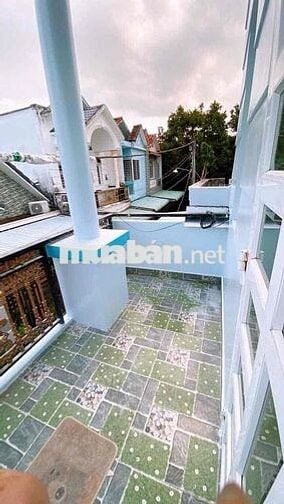 Nhà lầu 2 phòng 1 máy lạnh KdC Đối Diện BV Nhi Đồng