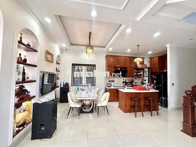 Biệt Thự Vĩnh Phú 38 ngay cầu Phú Long Thuận An 375m2 giá siêu hời