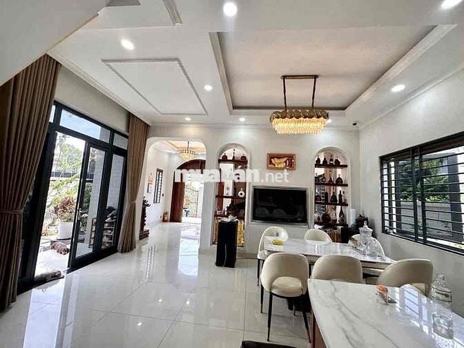 Biệt Thự Vĩnh Phú 38 ngay cầu Phú Long Thuận An 375m2 giá siêu hời