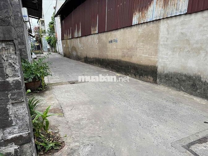 112M2 - 6,2 x 18 NGUYỄN VĂN QUÁ - QUẬN 12 - LÔ GÓC 2 MẶT TIỀN - HXH