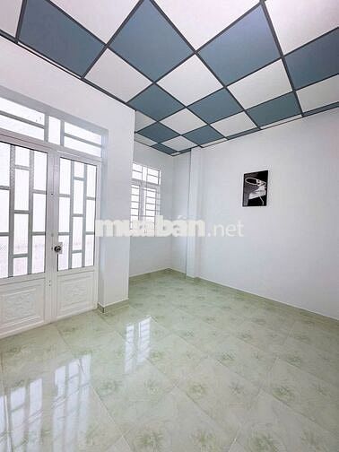 Nhà ngay KCN Tân Kim 860tr.dt sàn 100m2 2pn 2wc. 1 trệt 1 lầu sỗ sẳn.