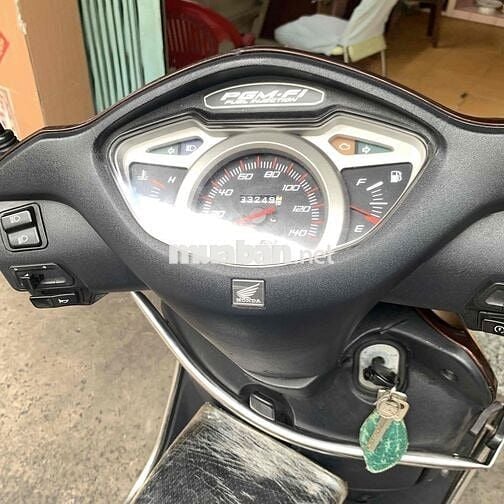 xe mình còn rất mới. Xe mình mua đa số trùm mềm