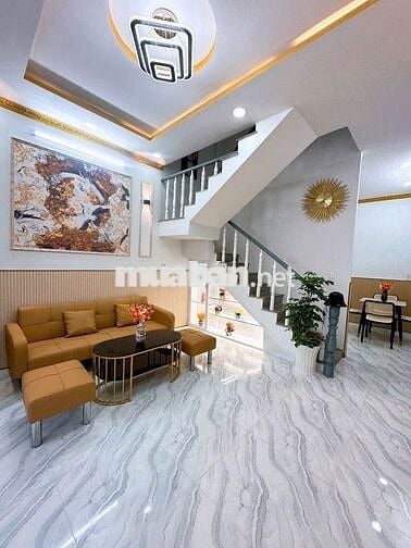 Nhà ngay KCN Tân Kim 860tr.dt sàn 100m2 2pn 2wc. 1 trệt 1 lầu sỗ sẳn.