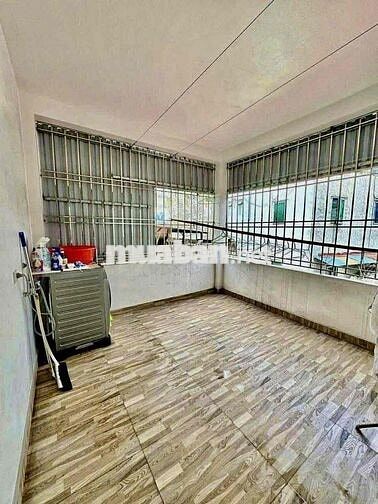 Ngõ Quỳnh ô tô ra vào, mặt chợ, view công viên, ô tô đỗ thoải mái, 35m