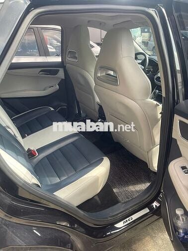 MG HS DEL 2023  - 16000 km