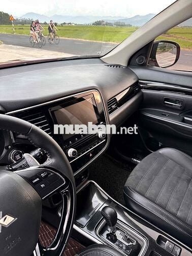 Mitsubishi Outlander 2022 2.0 CVT - 78000 km