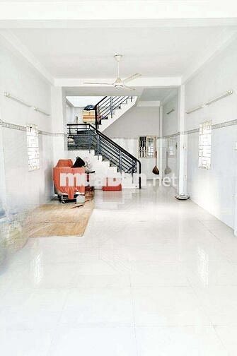 Nhà gần mặt tiền kinh doanh chợ sầm uất,