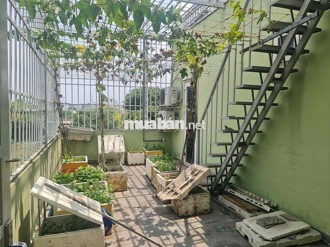 Nhà mặt tiền Phạm Thị Giây 200m2 + 4 PN, trung tâm Hóc Môn