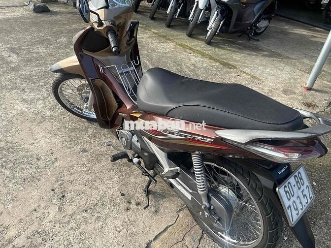 future 125i còn rất mới. tra gop o đồng