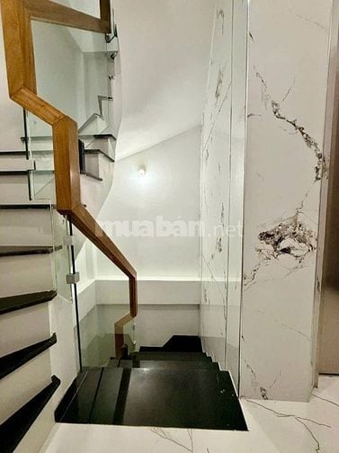 Bán nhà phố Trường Chinh Dt 43m2, 6t, mt 7m, thang máy full nội thất.