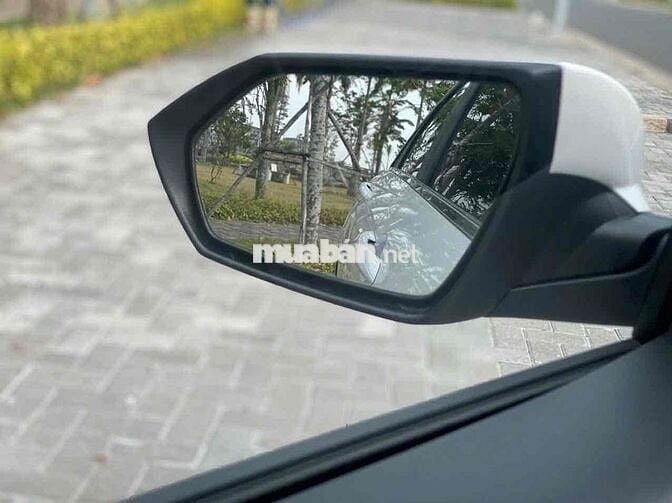 Hyundai Elantra 2024 1.6 AT Đặc biệt - 6800 km