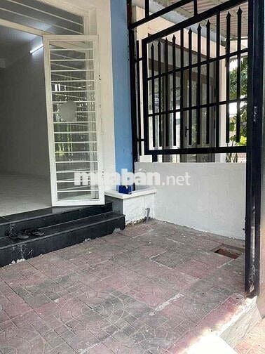 Cho thuê nhà trệt lầu 120m2 3phòng KDC Hoàng Quân Cái Răng