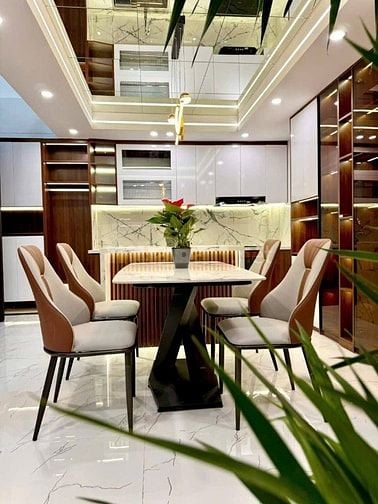 Bán nhà phố Trường Chinh Dt 43m2, 6t, mt 7m, thang máy full nội thất.