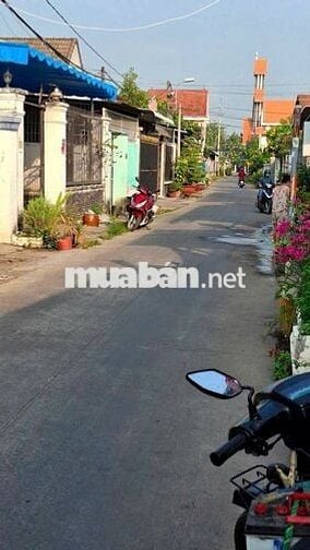 83M2+81M2 NHÀ TÂN PHÚ TRUNG CỦ CHI XÂY TRÊN 2 LÔ ĐẤT SHR CỰC HIẾM