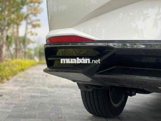 Hyundai Elantra 2024 1.6 AT Đặc biệt - 6800 km