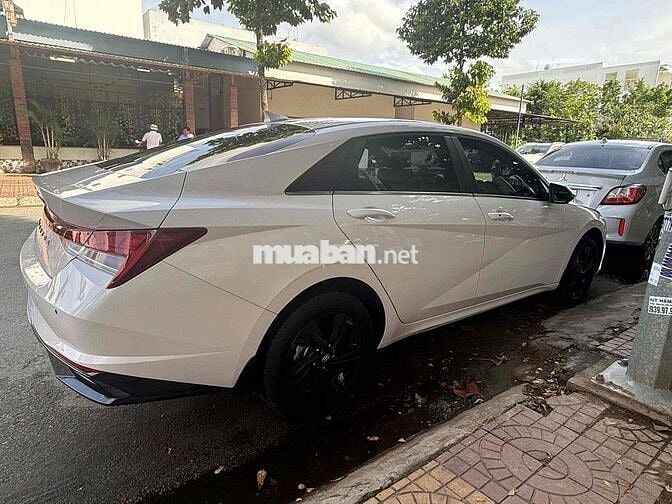 Hyundai Elantra 2024 1.6 AT Đặc biệt - 6800 km