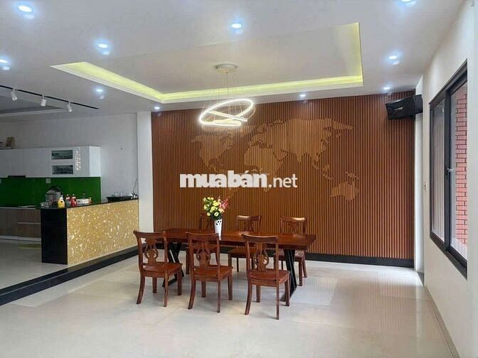 Chính chủ cần tiền bán gấp nhà trung tâm thành phố Quảng Ngãi