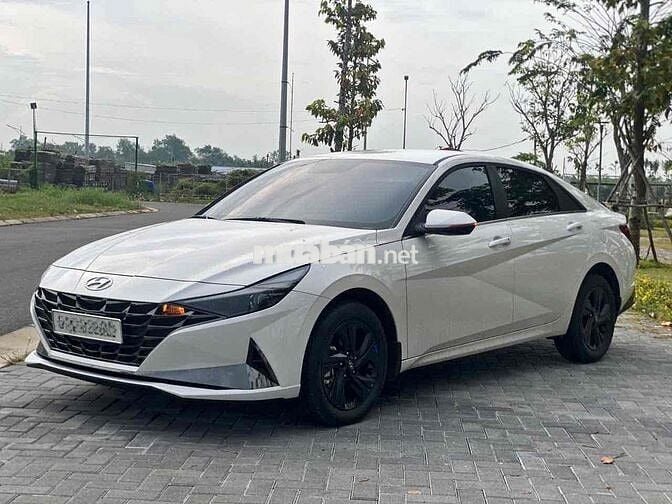Hyundai Elantra 2024 1.6 AT Đặc biệt - 6800 km