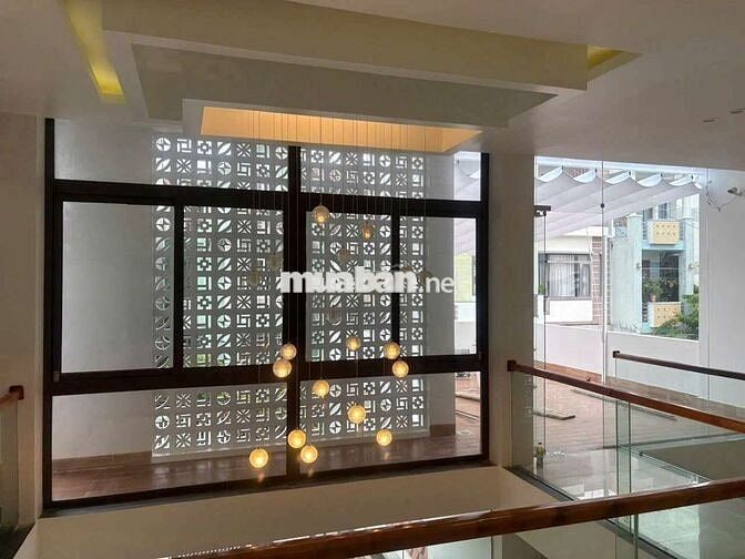 Chính chủ cần tiền bán gấp nhà trung tâm thành phố Quảng Ngãi