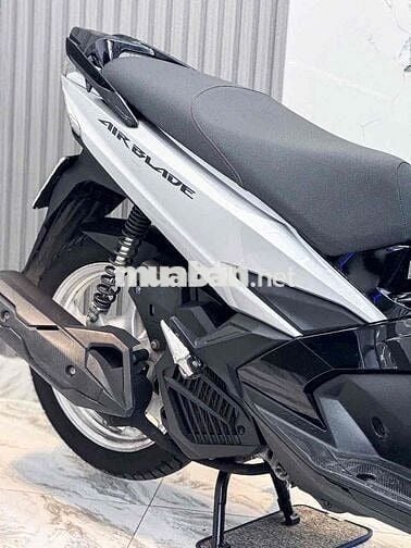 Ab 125 2017 bst 9chủ may zin nợ xấu trả 50% ạ