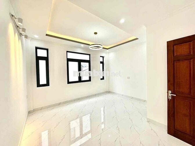 SIÊU PHẨM 4 TẦNG - MỚI TINH TẶNG ĐẦY ĐỦ NỘI THẤT - Ô TÔ ĐỖ CỬA - 4 PN